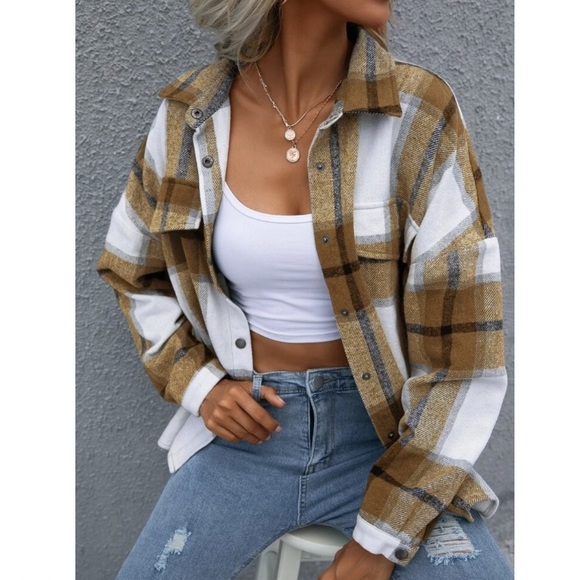 Plaid button down  jacket - Picture 3 of 16
